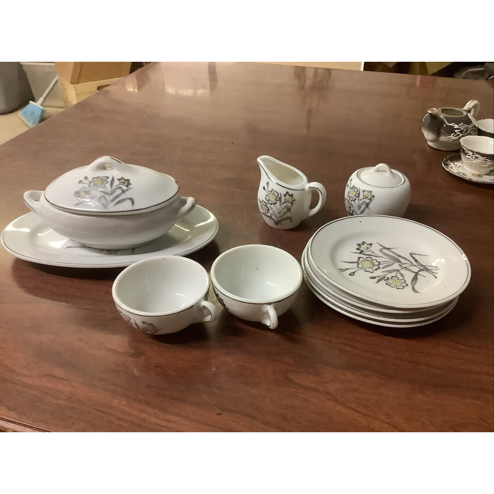 Vintage 12 Piece Children's Porcelain Tea Set - Tea Pot, Saucers, Cups - Japan